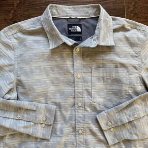 The North Face Men's Large Gray Long Sleeve Button-Up Shirt